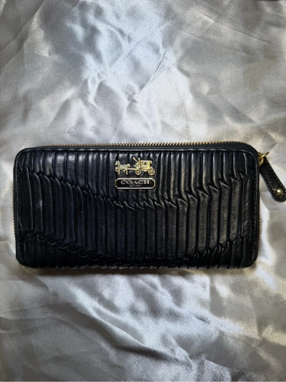 Vintage Coach Black Quilted Zip Around Leather Wallet with Gold Logo